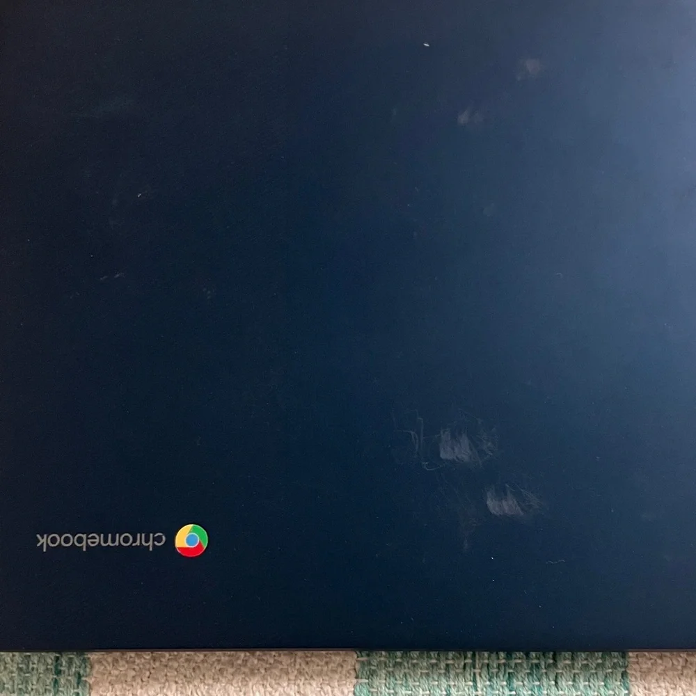 Lenovo Chromebook - Stylish Dark Blue